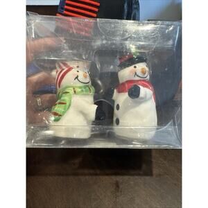 Sleigh Bell Bistro Ceramic Snowman Salt & Pepper Shaker Set New Sealed